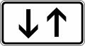 Modellbeispiel: VZ Nr. 1000-31 (Verkehr in beide Richtungen, zwei gegengerichtete senkrechte Pfeile)