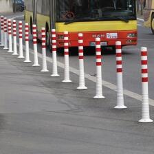 Anwendungsbeispiel: Absperrpfosten -Flexi Weiß- als Straßenabsperrung