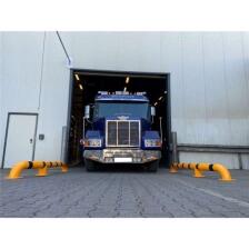 Anwendungsbeispiel: LKW Einfahrhilfen erleichtern das rückwärtige Einfahren in den Ladebereich